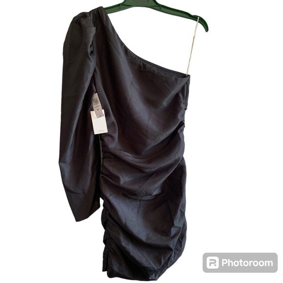 NWT Aritzia Wilfred Rhapsody Black One Long Sleeve Ruched Mini Dress in Size 8 - Picture 2 of 9